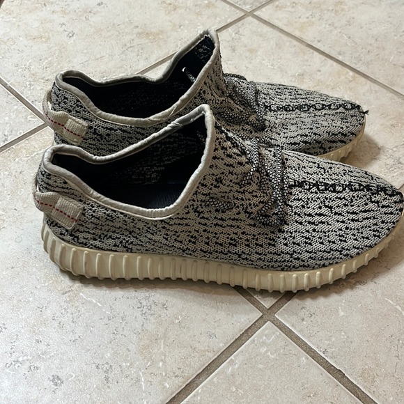 adidas YZY boost turtle dove size 10 - Picture 2 of 6